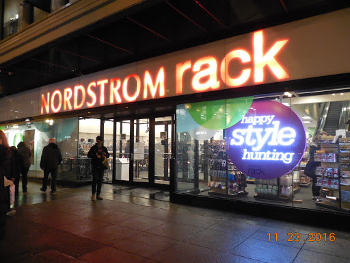 Department Store «Nordstrom Rack The Shops at State and Washington», reviews and photos, 24 N State St, Chicago, IL 60602, USA