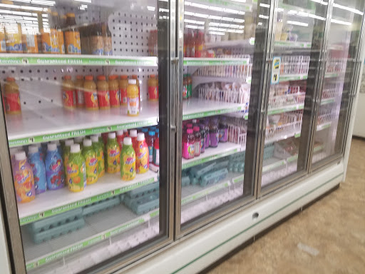 Shopping Mall «Penn Mar Shopping Center», reviews and photos, 2950 Donnell Dr, Forestville, MD 20747, USA