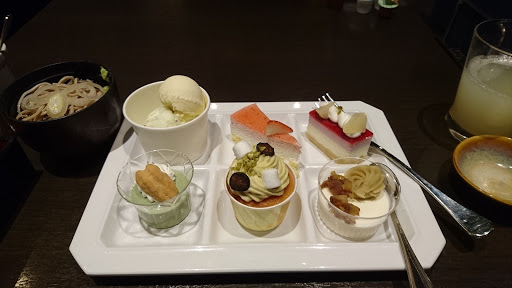 アイスクリームビュッフェ 東京