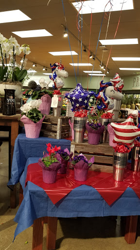 Grocery Store «Quality Food Center», reviews and photos, 1009 Monroe Ave, Enumclaw, WA 98022, USA