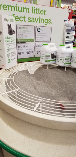 Pet Supply Store «Petco Animal Supplies», reviews and photos, 32074 Gratiot Ave, Roseville, MI 48066, USA