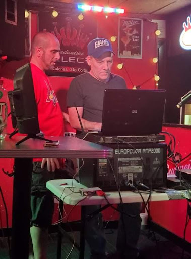 Bar «Tuners Bar & Grill», reviews and photos, 130 S Main St, St Charles, MO 63301, USA