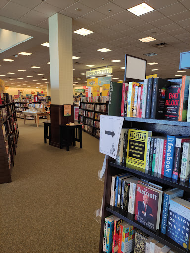 Book Store «Barnes & Noble», reviews and photos, 1245 NY-300, Newburgh, NY 12550, USA