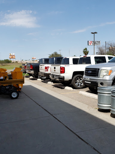 Home Improvement Store «Tractor Supply Co.», reviews and photos, 1501 W Expy 83, Mission, TX 78572, USA