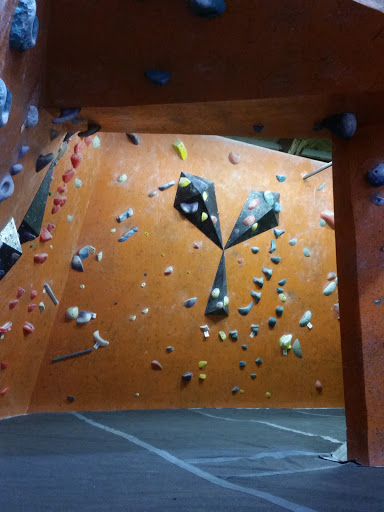 Gym «Hangar 18 Indoor Climbing Gym - Upland», reviews and photos, 256 E Stowell St, Upland, CA 91786, USA