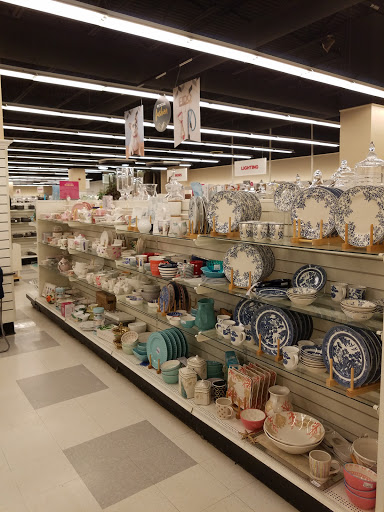 Department Store «T.J. Maxx & HomeGoods», reviews and photos, 7 Neponset St, Worcester, MA 01606, USA