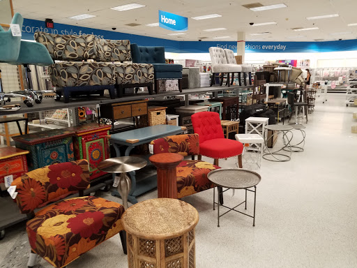 Clothing Store «Ross Dress for Less», reviews and photos, 1023 Edwards Ferry Rd NE, Leesburg, VA 20176, USA