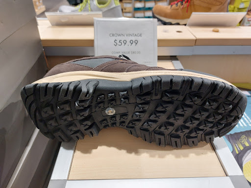 Shoe Store «DSW Designer Shoe Warehouse», reviews and photos, 7555 W Bell Rd, Peoria, AZ 85382, USA