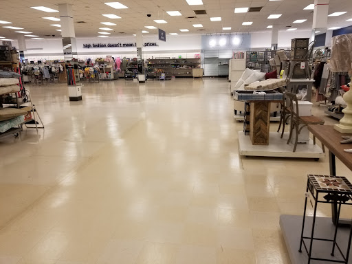 Shopping Mall «Park Forest Shopping Center SW», reviews and photos, 3544 Forest Ln, Dallas, TX 75234, USA