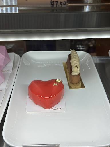 Red Heart Milk Chocolate 
and Coffee Delight