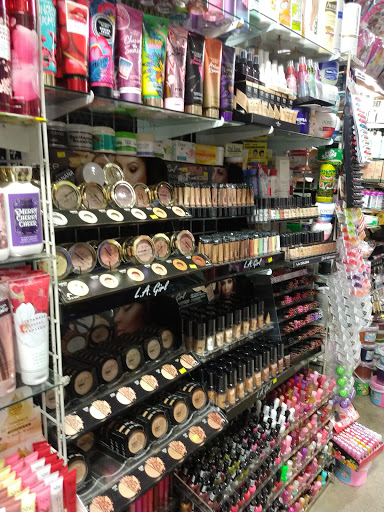 Shopping Mall «Los Amigos Mall», reviews and photos, 307 E Jefferson Blvd, Los Angeles, CA 90011, USA