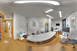 CENTRO LÓPEZ CORCUERA - Physiotherapy and osteopathy image