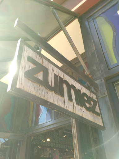 Zumiez, 2275 NW Allie Ave #953, Hillsboro, OR 97124, USA, 