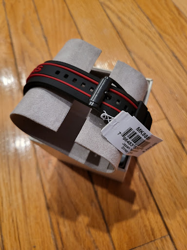 Fashion Accessories Store «Michael Kors», reviews and photos, 5709 Richmond Rd #58, Williamsburg, VA 23188, USA