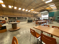 Atmosphère du Restaurant Le Hangar à Avoine - n°1