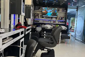 Tarek El Tahan Beauty Salon | صالون تجميل طارق الطحان image