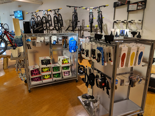 Bicycle Store «Trek Bicycle Store Cincinnati», reviews and photos, 9695 Kenwood Rd, Cincinnati, OH 45242, USA