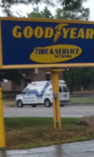 Tire Shop «GARY KNUREK INC», reviews and photos, 1973 Livernois Rd, Troy, MI 48084, USA