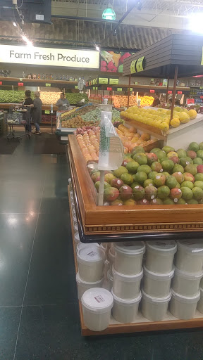 Grocery Store «Super Mercados El Guero», reviews and photos, 850 N Farnsworth Ave, Aurora, IL 60505, USA