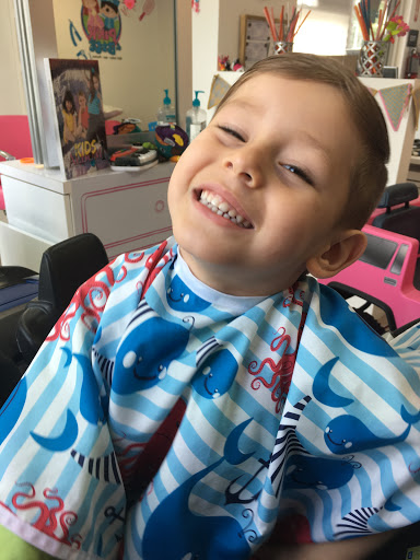 Hair Salon «Pink and Blue Kids Salon Spa Parties», reviews and photos, 9851 NW 58th St, Doral, FL 33178, USA