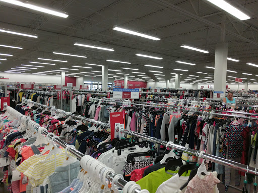 Clothing Store «Burlington Coat Factory», reviews and photos, 1965 N Pebble Creek Pkwy, Goodyear, AZ 85395, USA