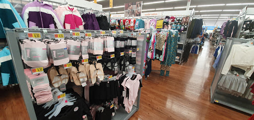 Department Store «Walmart Supercenter», reviews and photos, 801 Meacham Rd, Elk Grove Village, IL 60007, USA