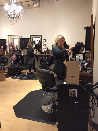 Day Spa «Avalon Salon», reviews and photos, 706 Main St NW, Elk River, MN 55330, USA