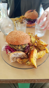 Hamburger du Restaurant végétalien Restaurant Le Myrha à Paris - n°12