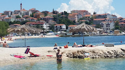 Plaza Bucevica'in fotoğrafı uçurumlarla desteklenmiş
