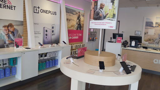 Cell Phone Store «T-Mobile», reviews and photos, 5184 S Broadway, Englewood, CO 80113, USA