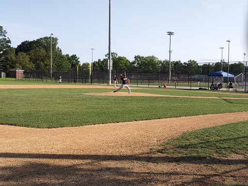 Sports Activity Location «Eisenhower Park: Softball Fields», reviews and photos, 1899 Hempstead Turnpike, East Meadow, NY 11554, East Meadow, NY 11554, USA