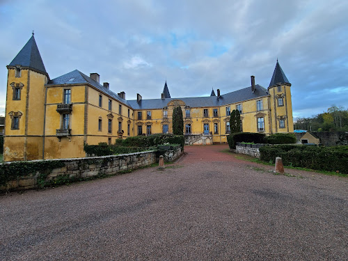 Ime de Villeneuve éssyai à Saulieu