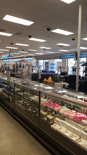 Clothing Store «Ross Dress for Less», reviews and photos, 12115 Biscayne Blvd, North Miami, FL 33181, USA