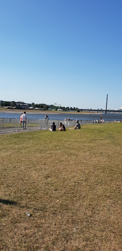 Chill outs on the beach in Düsseldorf