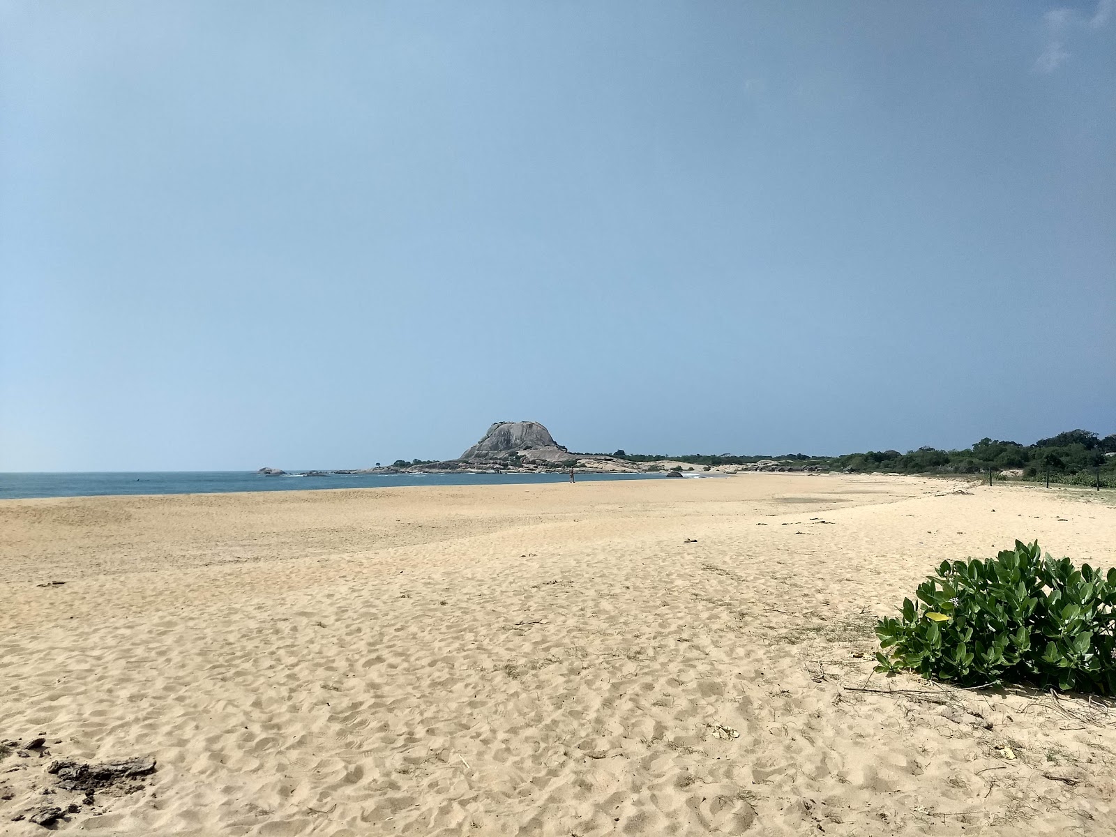 Fotografie cu Patanangala Beach zonele de facilități