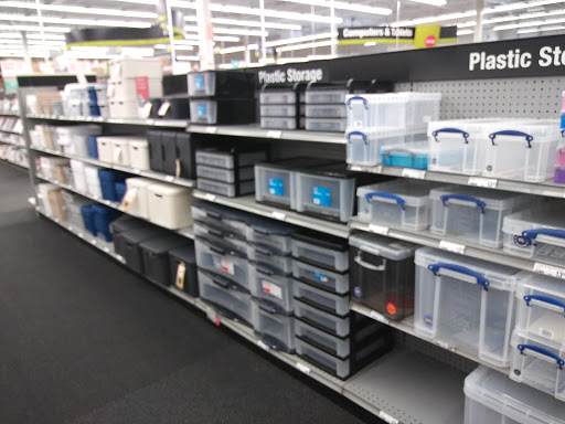 Office Supply Store «Staples», reviews and photos, 23035 W Outer Dr, Allen Park, MI 48101, USA