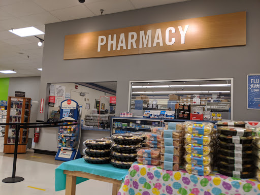 GIANT Pharmacy