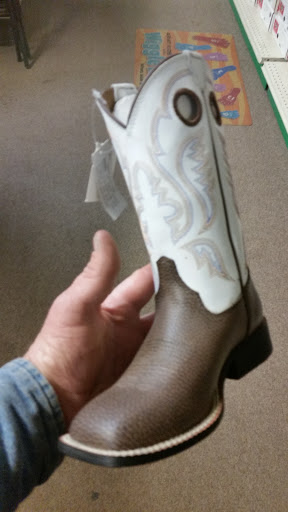 Pet Supply Store «Stockton Hill Feed & Pet», reviews and photos, 4250 Stockton Hill Rd, Kingman, AZ 86409, USA