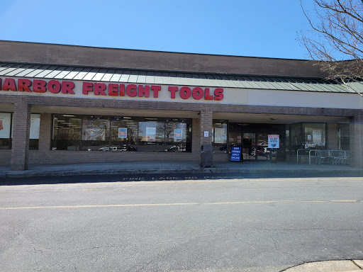 Hardware Store «Harbor Freight Tools», reviews and photos, 3709 Farmington Dr, Greensboro, NC 27407, USA