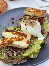 Avocado toast du Restaurant servant le petit-déjeuner Kozy Bosquet à Paris - n°12