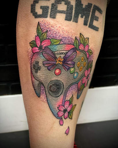 Explore sunflower tattoo ideas black and white, creative tattoo ideas in Owensboro, available at Shaka Tattoo owensboro ky