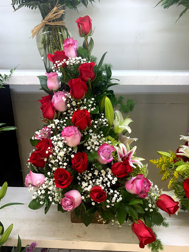 Florist «Flowers to Go Miami», reviews and photos, 7068 NW 50th St, Miami, FL 33166, USA