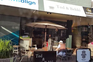 Tod & Bekki Cafe image