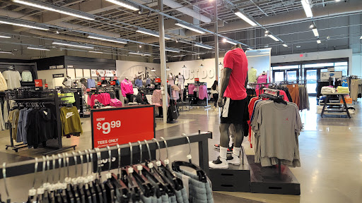 Sportswear Store «Nike East Los Angeles», reviews and photos, 4585 Whittier Blvd, East Los Angeles, CA 90022, USA