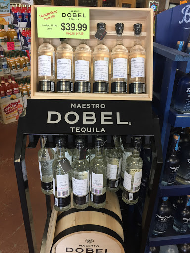 Liquor Store «Towne Square Wine & Spirits», reviews and photos, 6110 Cedarcrest Rd, Acworth, GA 30101, USA