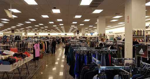 Department Store «Nordstrom Rack East Bay Bridge Shopping Center», reviews and photos, 3839 Emery St, Emeryville, CA 94608, USA