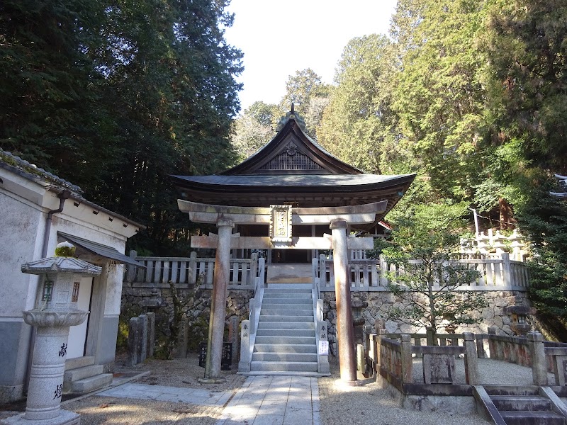 春日神社