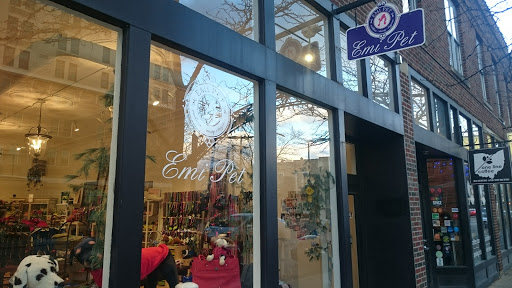 Pet Supply Store «Emi Pet Salon & Boutique - Short North», reviews and photos, 743 N High St, Columbus, OH 43215, USA