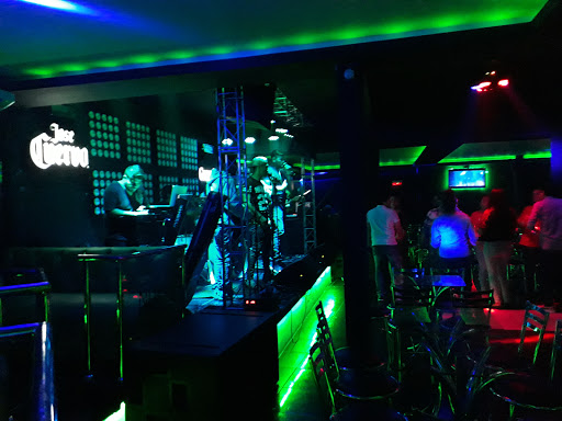 Karaoke Nuvo Lounge