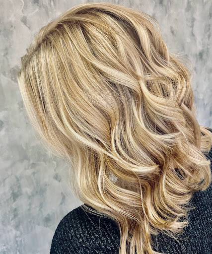 Nail Salon «Oak Street Salon», reviews and photos, 85 E Oak St, Lebanon, OR 97355, USA